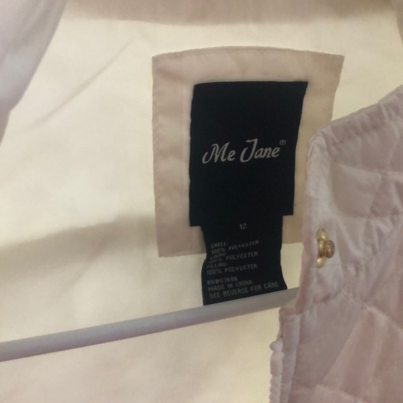 cream vest with gold buttons and zipper - Picture 3 of 4